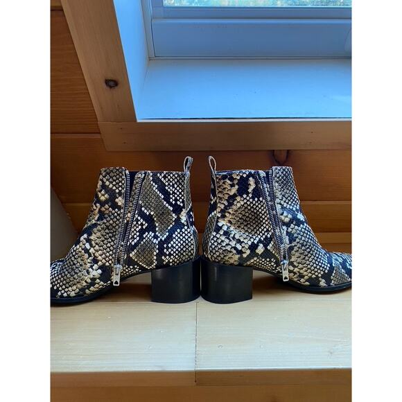 Everlane Boots - Picture 2 of 9